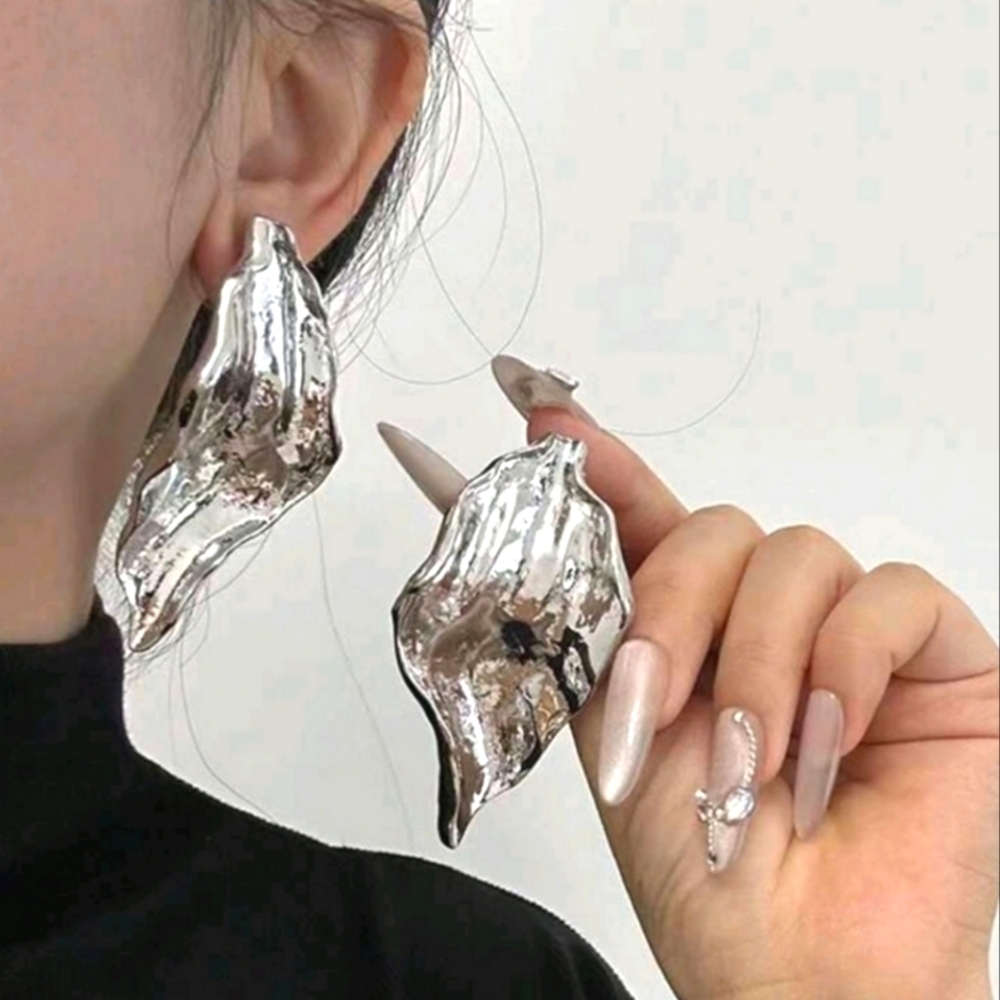 NWT Unique Retro Exaggerated Irregular Leaf Shape Silver Drop Earrings
